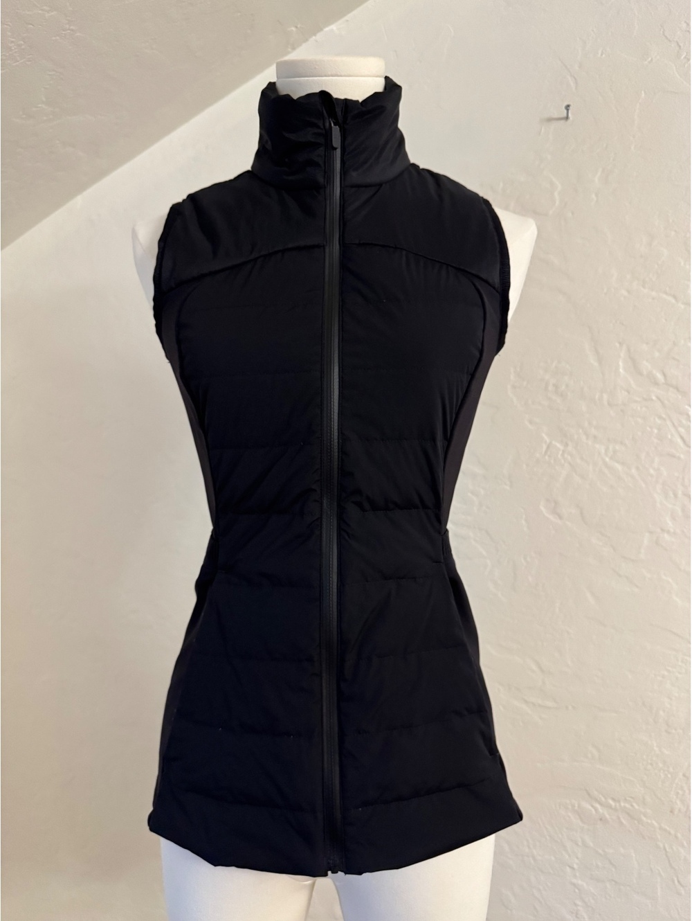 Lululemon Black Down Puffer Vest Size 2 – Goose Down Full Zip